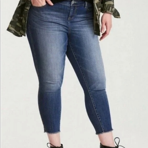 Loft Boyfriend Curvy Mid Rise Size 8 NWT - Picture 2 of 6